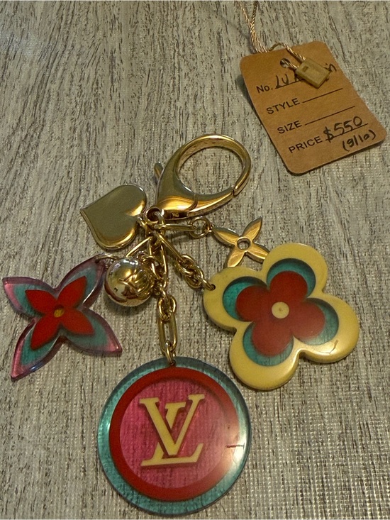 Louis Vuitton Accessories - 💎AUTHENTIC Louis Vuitton key charm💎